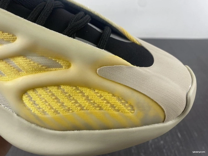 HP5425 Adidas Safflower V3 Yeezy Mono 700 0712